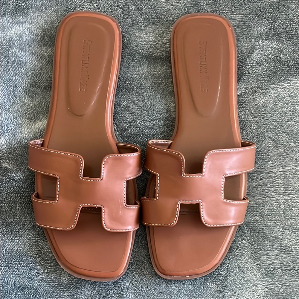 Women's Tan Slide Sandals